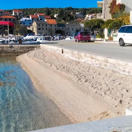 Comfortable In With Sea View - 22 M² Sumartin